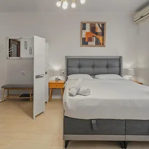 Apartament Upscale Studio, Walking Distance From The Old Town, Bucureşti